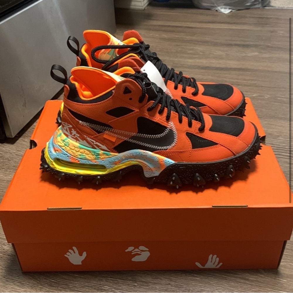 Nike x Off White Men's Vibrant Orange and Black Sneakers